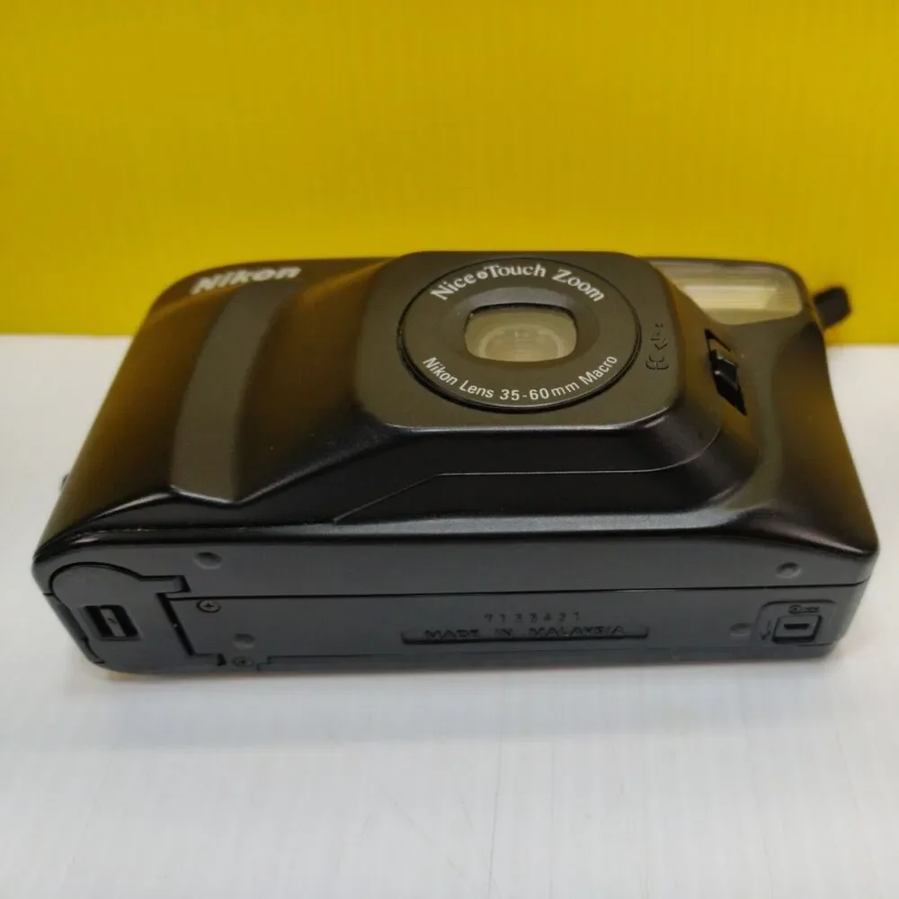 Vintage Nikon Nice Touch Zoom 35mm point & shoot Camera 35-60mm macro Not-Tested